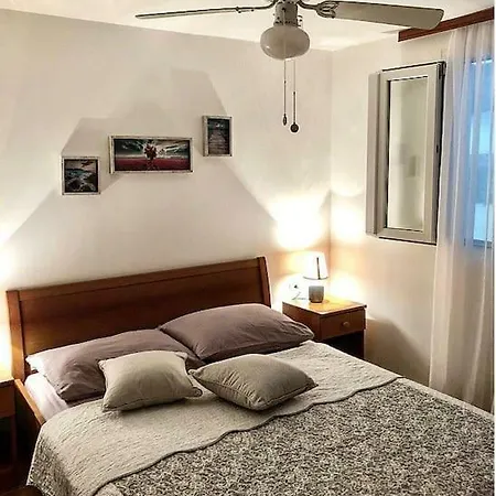 Summer Escape House Nada Daire